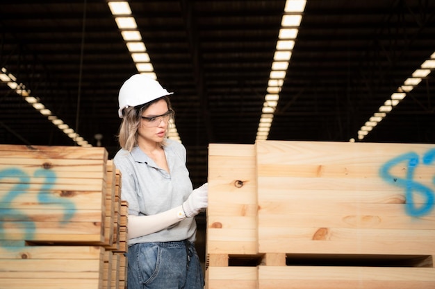 Ile naprawdę kosztuje wyprodukowanie jednej palety?