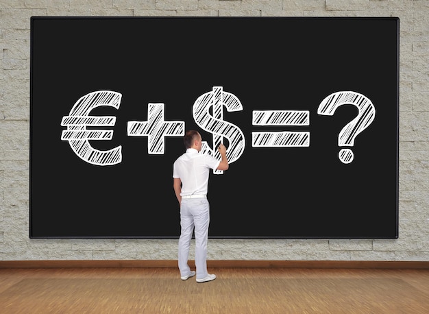 Od jakiej kwoty opłaca się przejść na ryczałt?